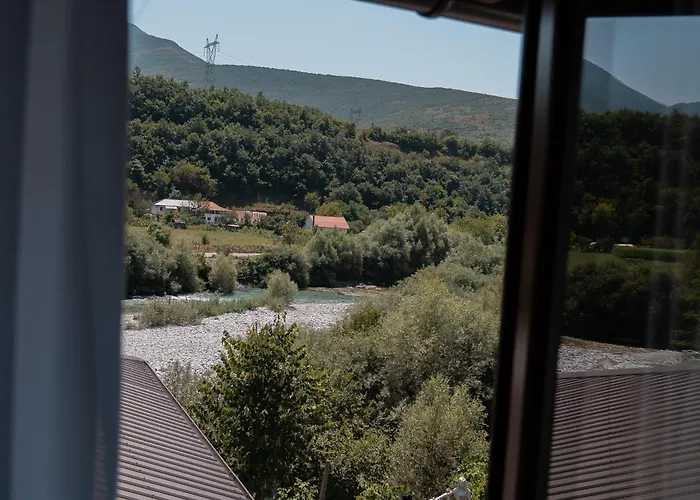 Avdi Rexha Hotel